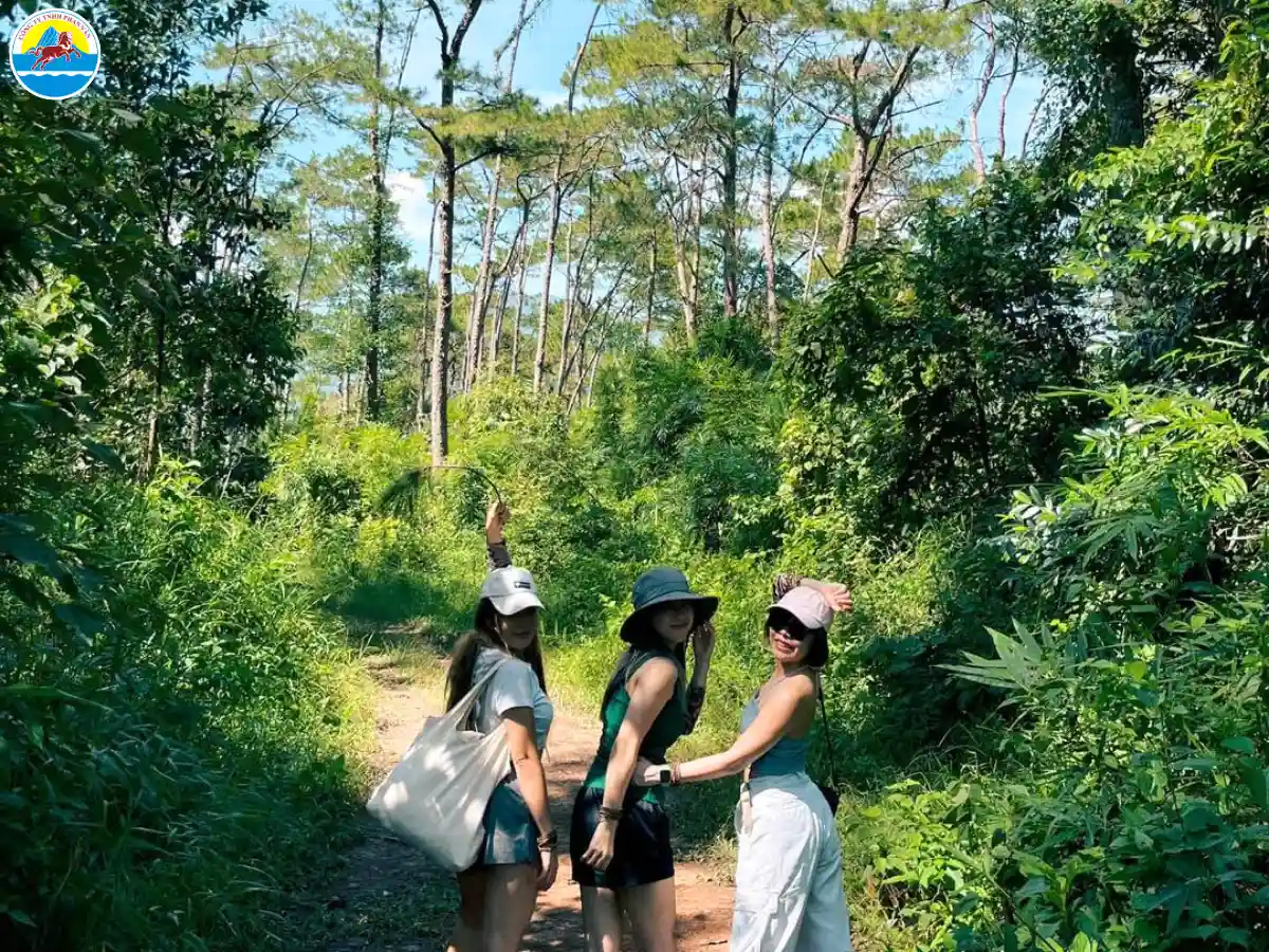 du lịch khánh sơn khánh hòa​