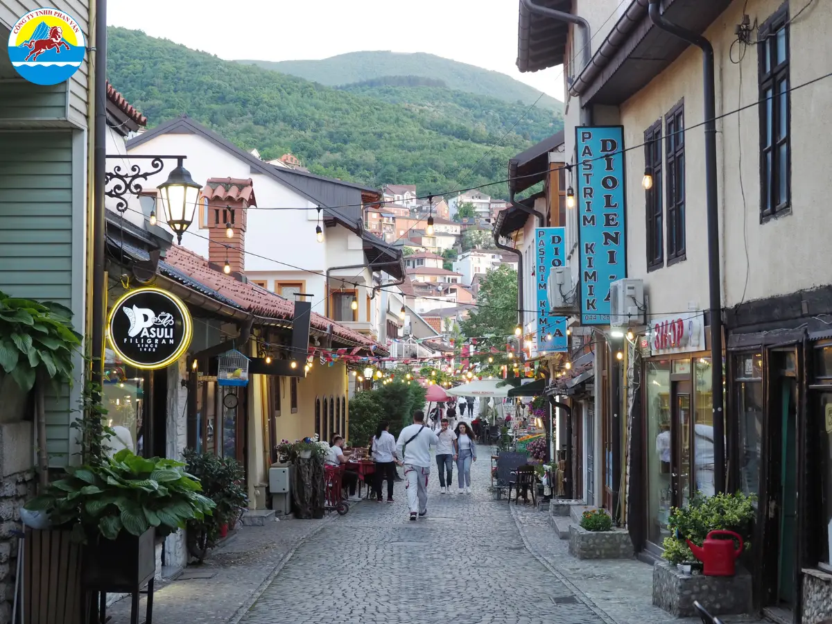 Trước khi đi Kosovo, nên tìm hiểu kỹ