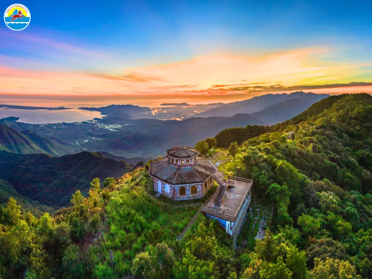 địa điểm du lịch lăng cô