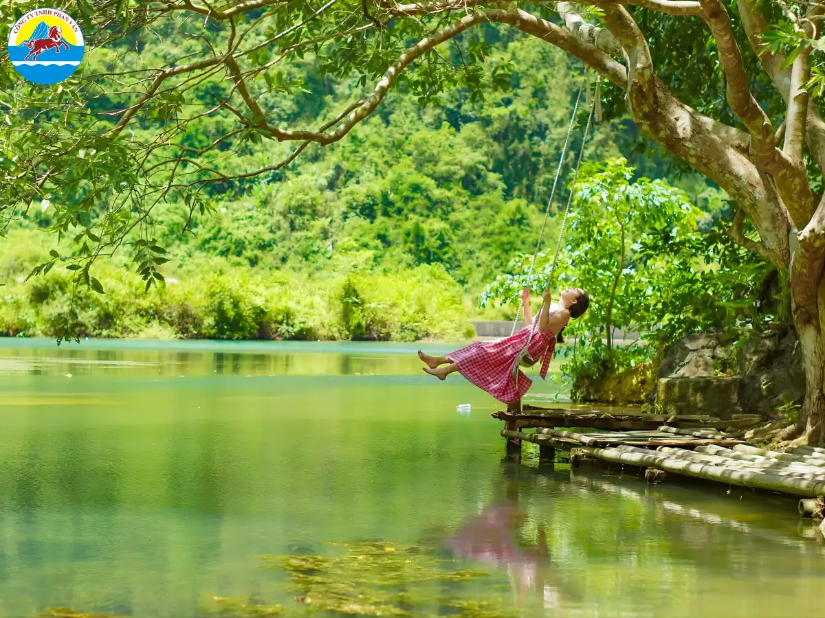 Du lịch Lạng Sơn tự túc phù hợp với nhóm bạn trẻ