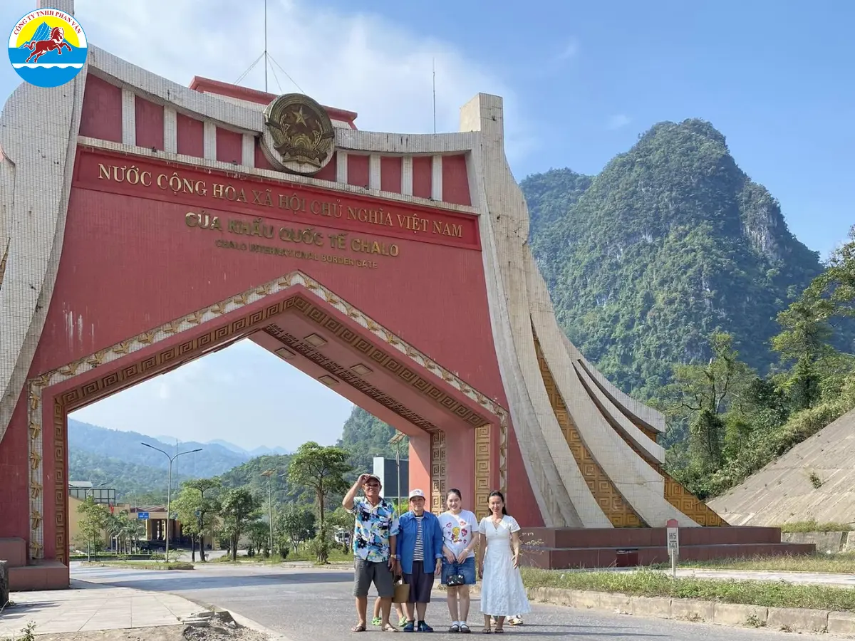Cửa khẩu Lào về Việt Nam