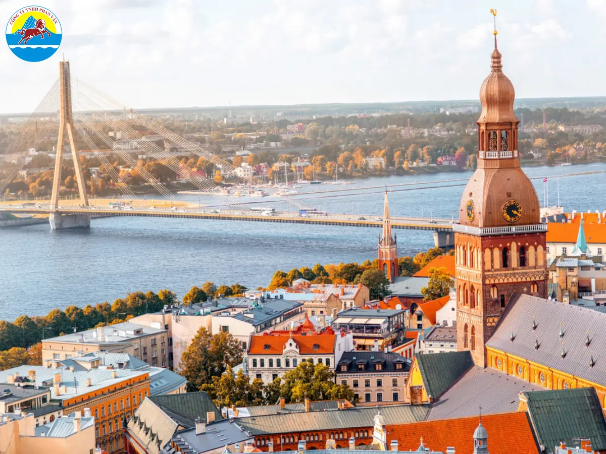 Latvia giống như một cuốn sách lịch sử được viết bằng nhiều thứ tiếng