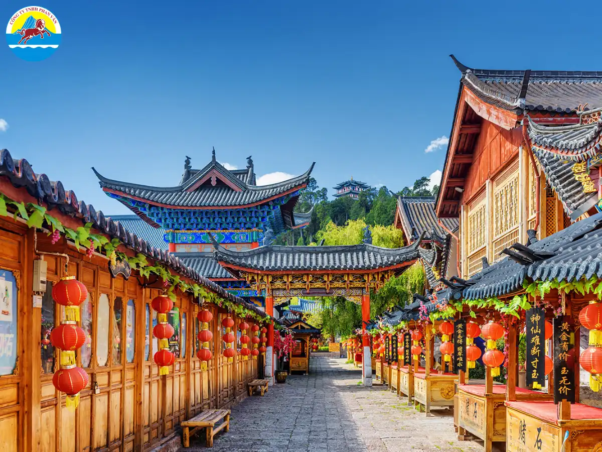 Lệ Giang có khí hậu cao nguyên ôn hòa, mát mẻ quanh năm