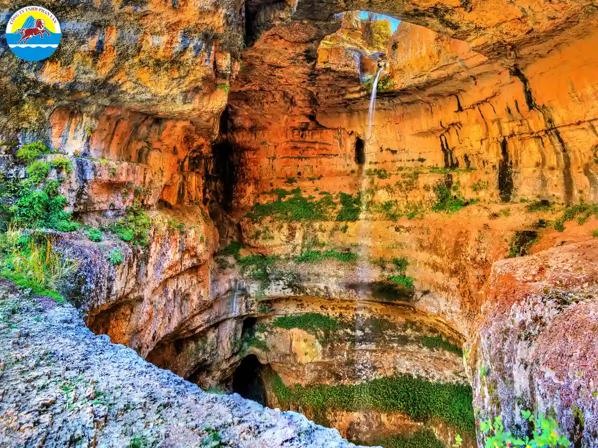 Thác nước Baatara Gorge