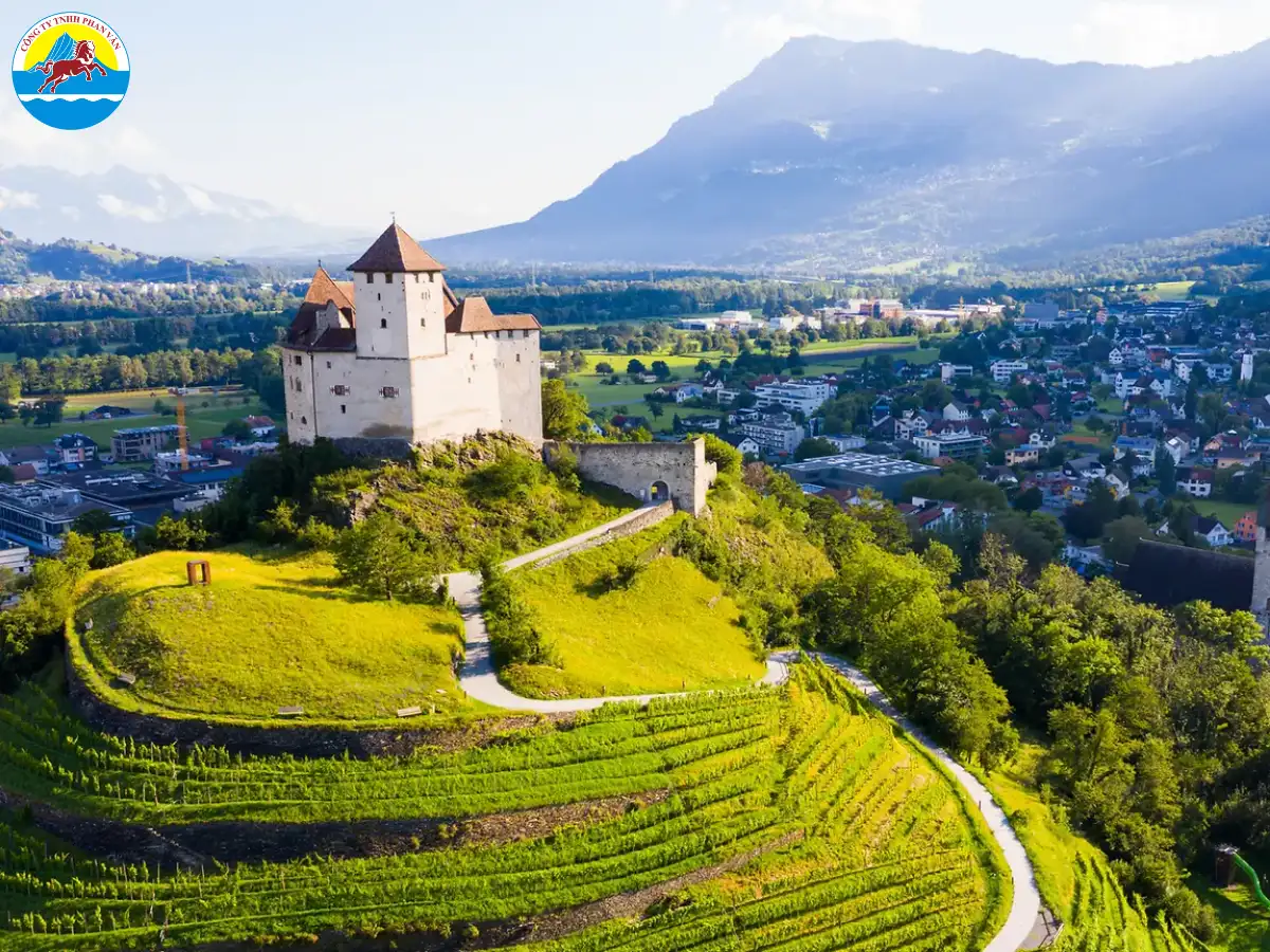 Lâu đài Vaduz (Schloss Vaduz)