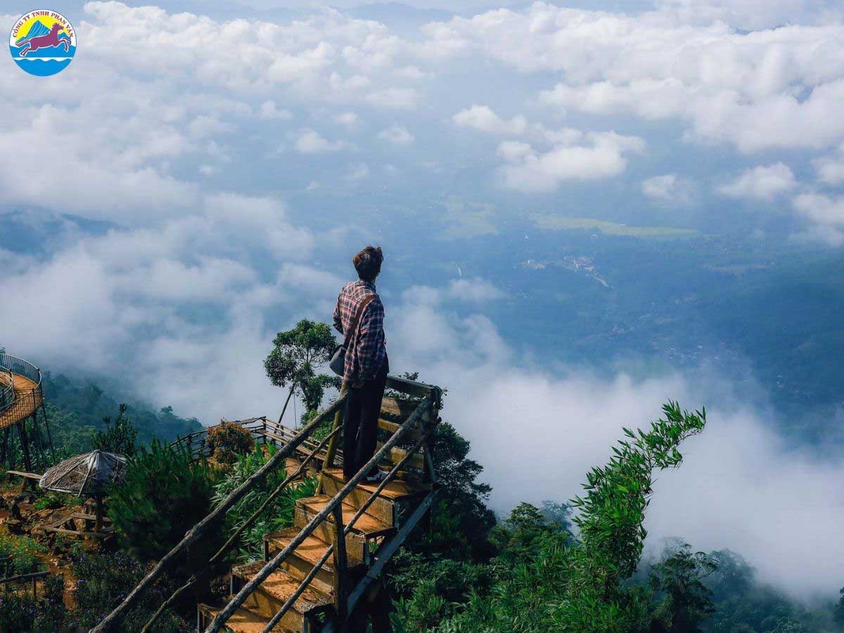 Di chuyển đến Hang Kia - Pà Cò để săn mây