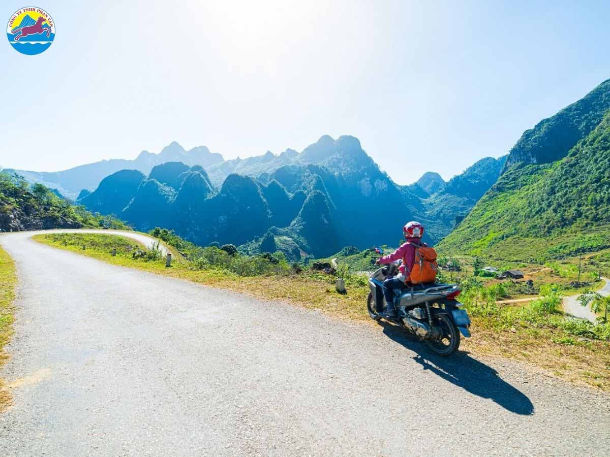 Phượt Mai Châu bằng xe máy là một lựa chọn thú vị