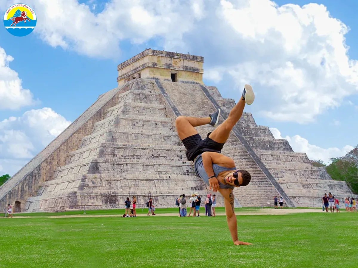 Kim tự tháp Chichen Itza