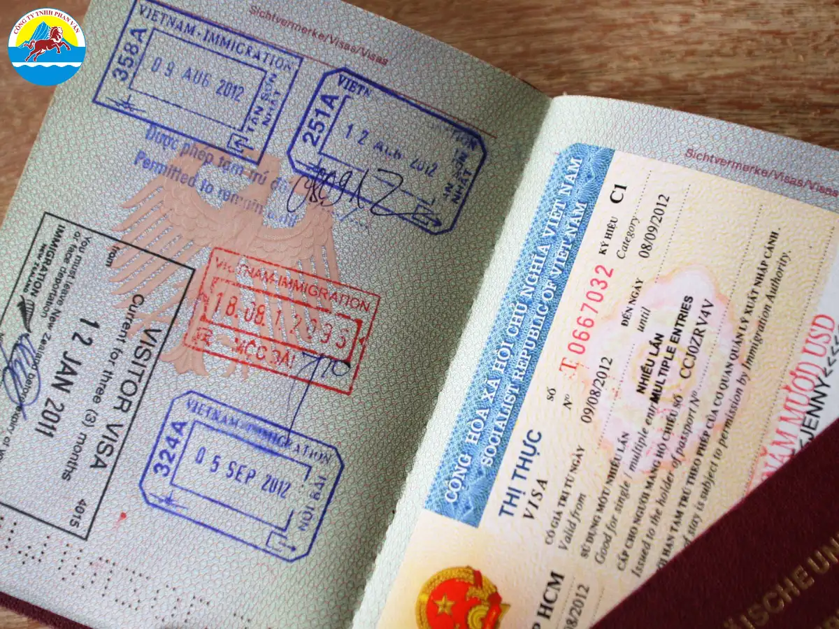 Du khách Việt Nam cần xin visa Schengen