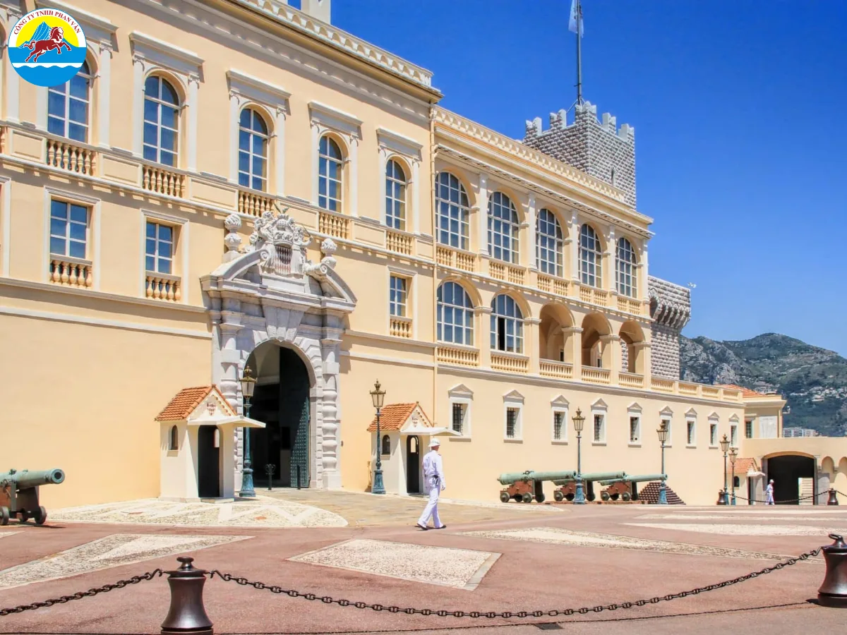 Cung Điện Hoàng Gia (Prince's Palace of Monaco)
