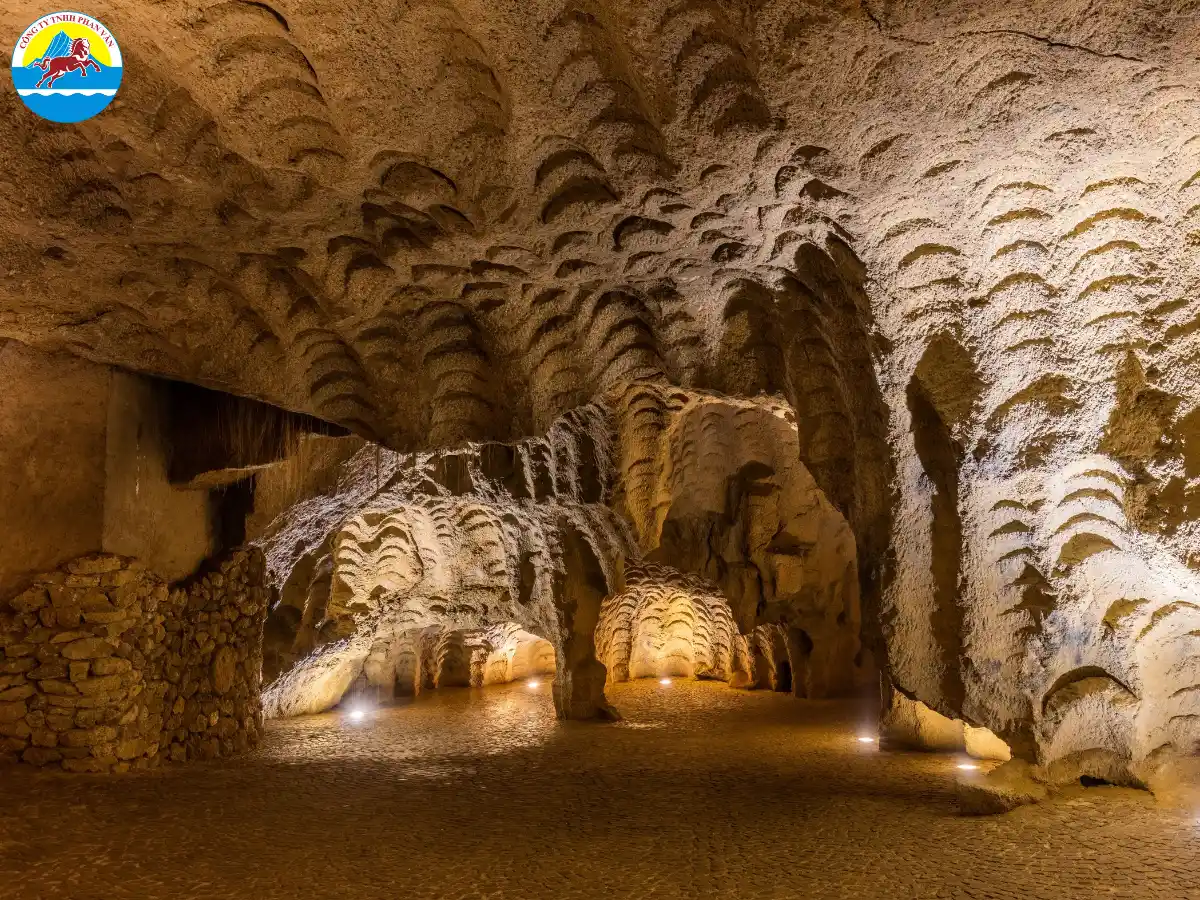 Hang động Hercules