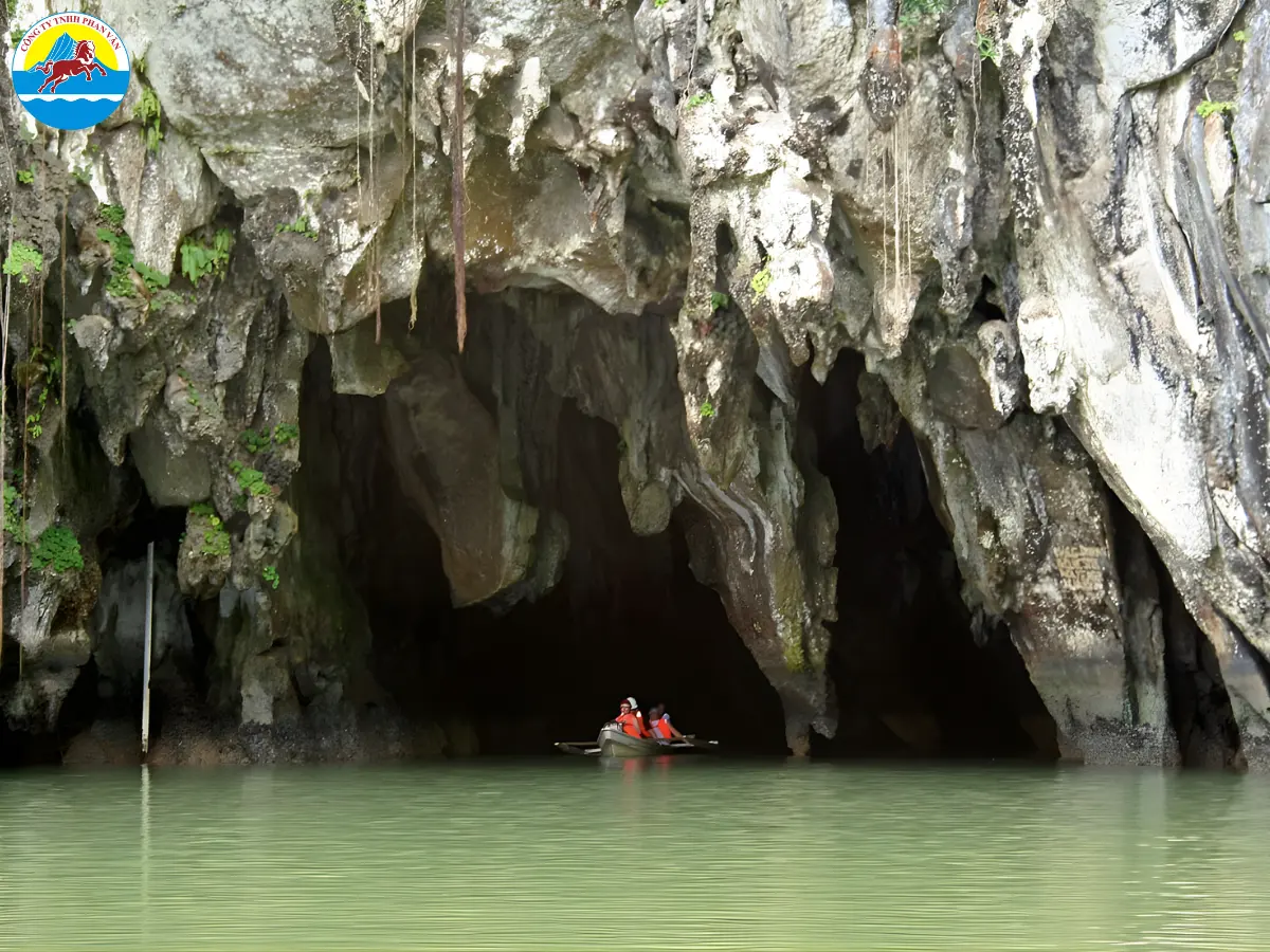 Hồ Moqua Well
