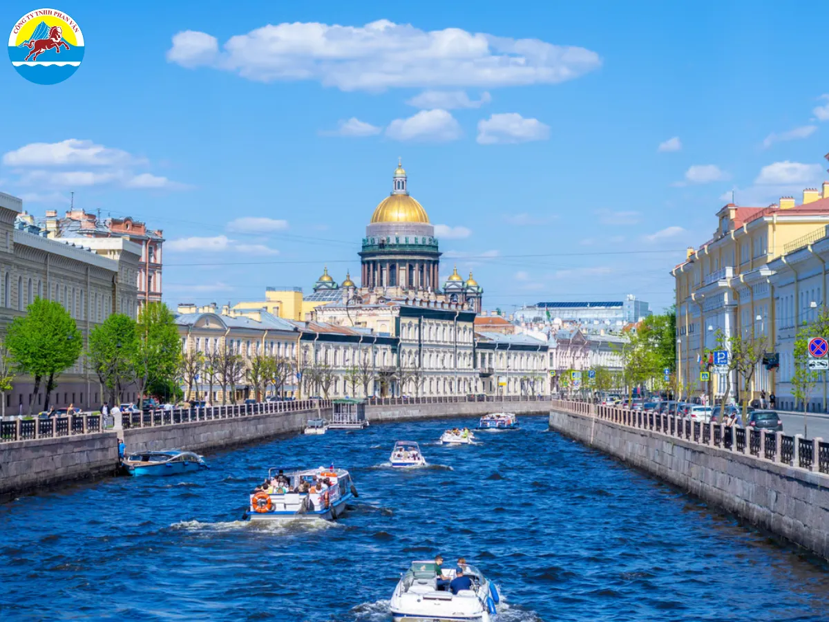 Du ngoạn sông Neva ngắm Đêm Trắng