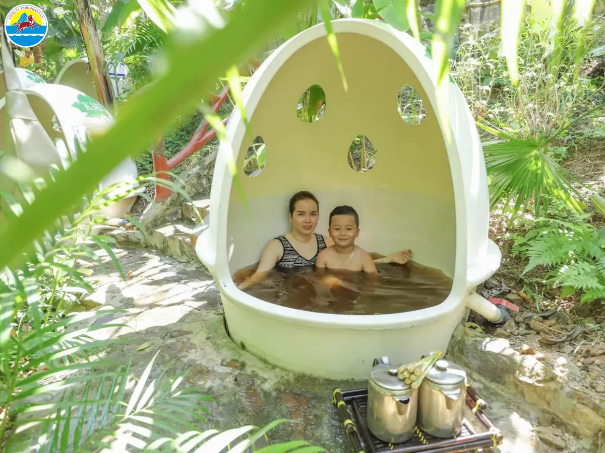 có nên đi nha trang tháng 11