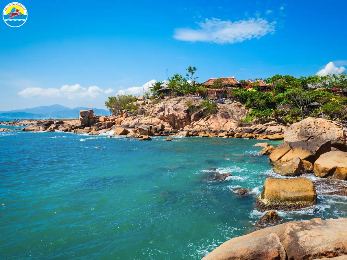 nha trang tháng 2
