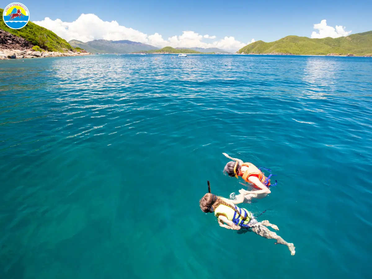 đi nha trang tháng 2​