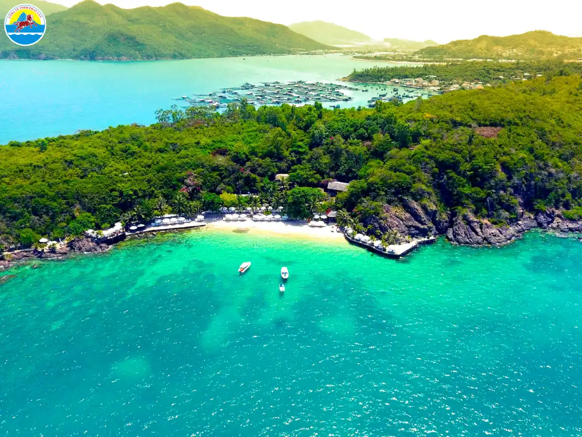 đi nha trang tháng 3​