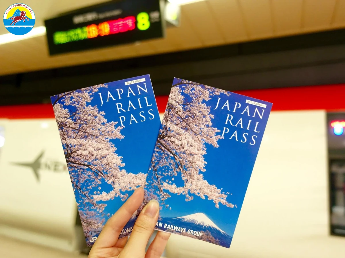 Thẻ IC (Suica, Pasmo) giúp việc sử dụng tàu điện ngầm và xe buýt trở nên linh hoạt hơn