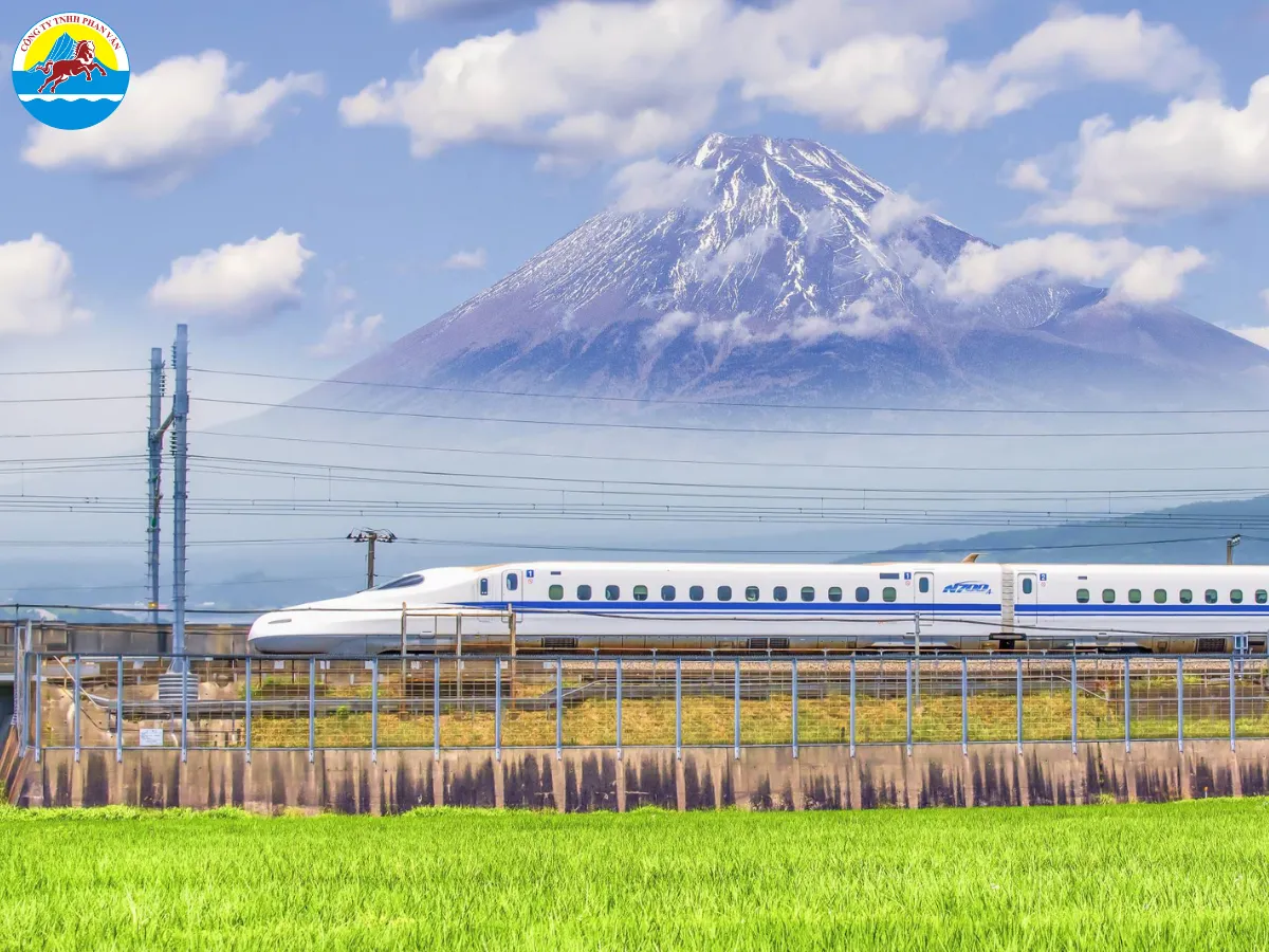 Tàu Shinkansen là hệ thống tàu cao tốc nổi tiếng thế giới