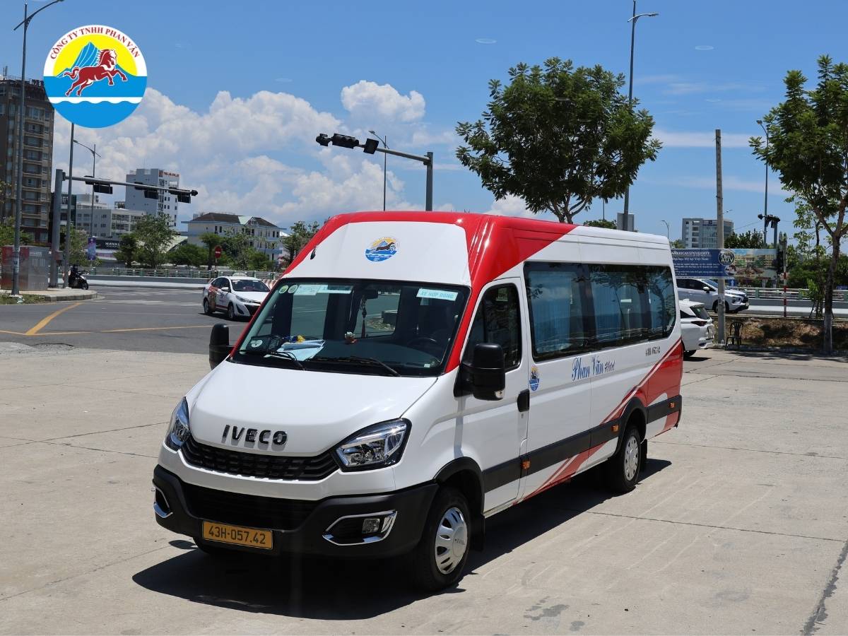 Du lịch nhẹ gánh cùng Phan Văn Travel