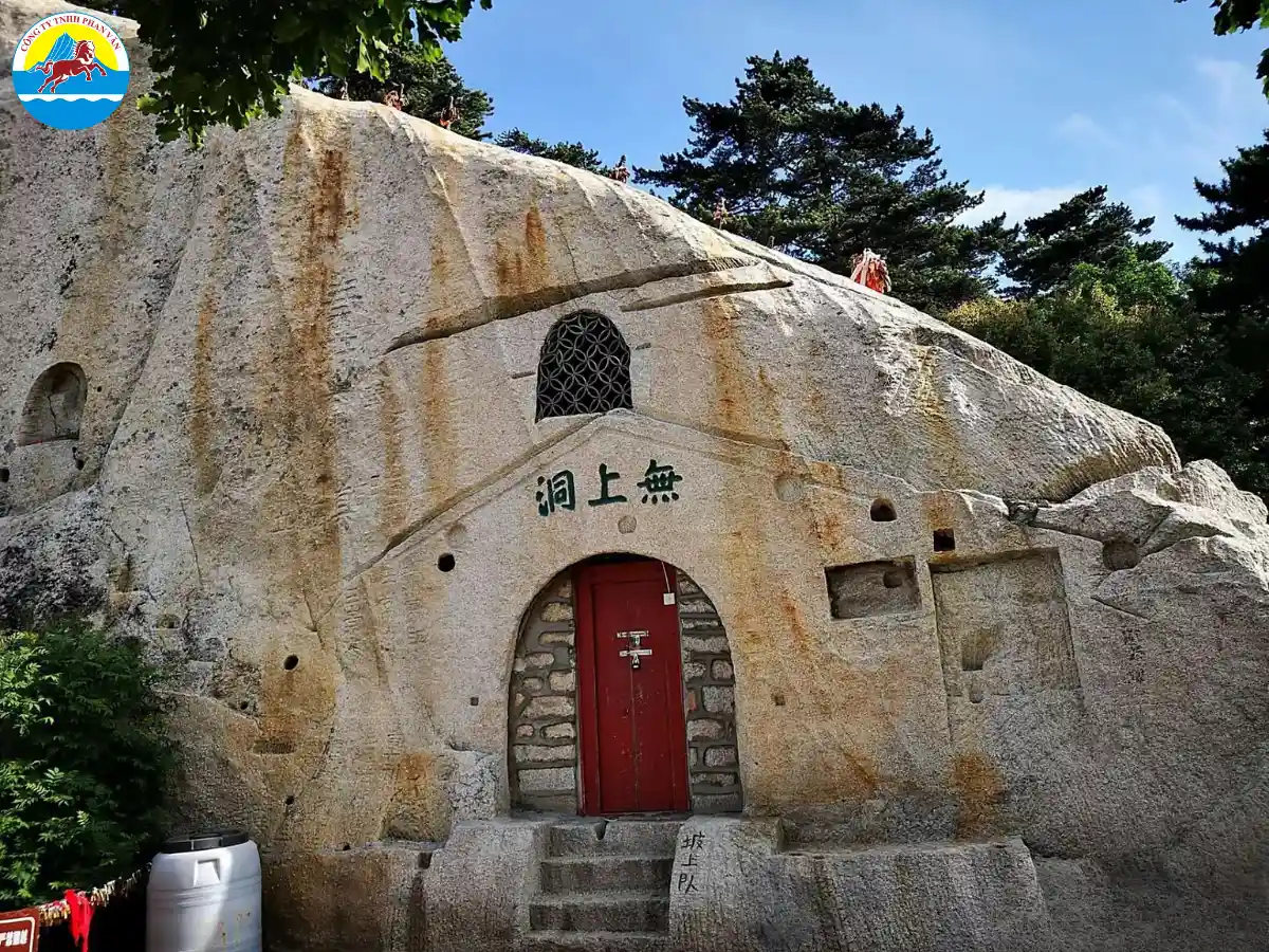 Đỉnh Trung (Ngọc Nữ Phong) - Trái tim của Hoa Sơn