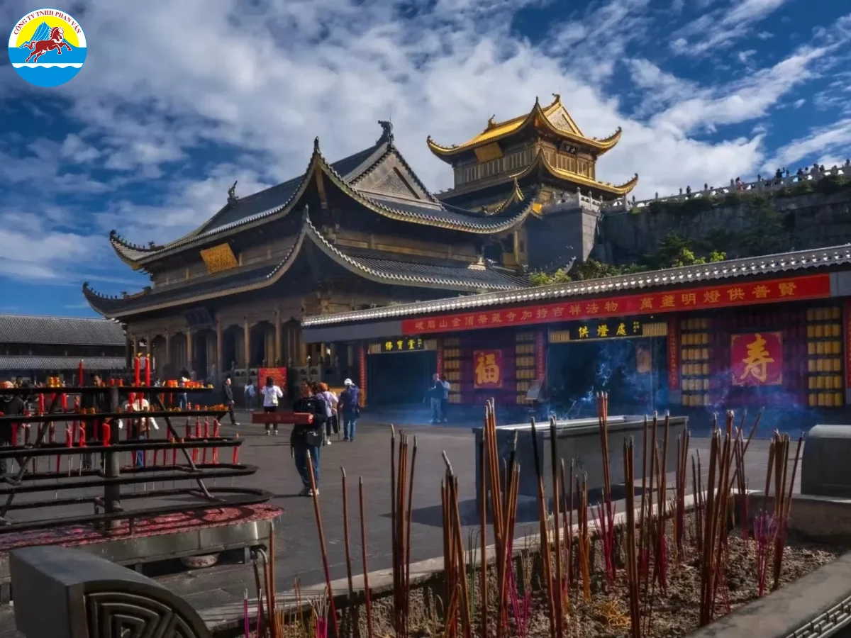 Chùa Vạn Niên hiện lên như dấu ấn lịch sử hơn 1.600 năm