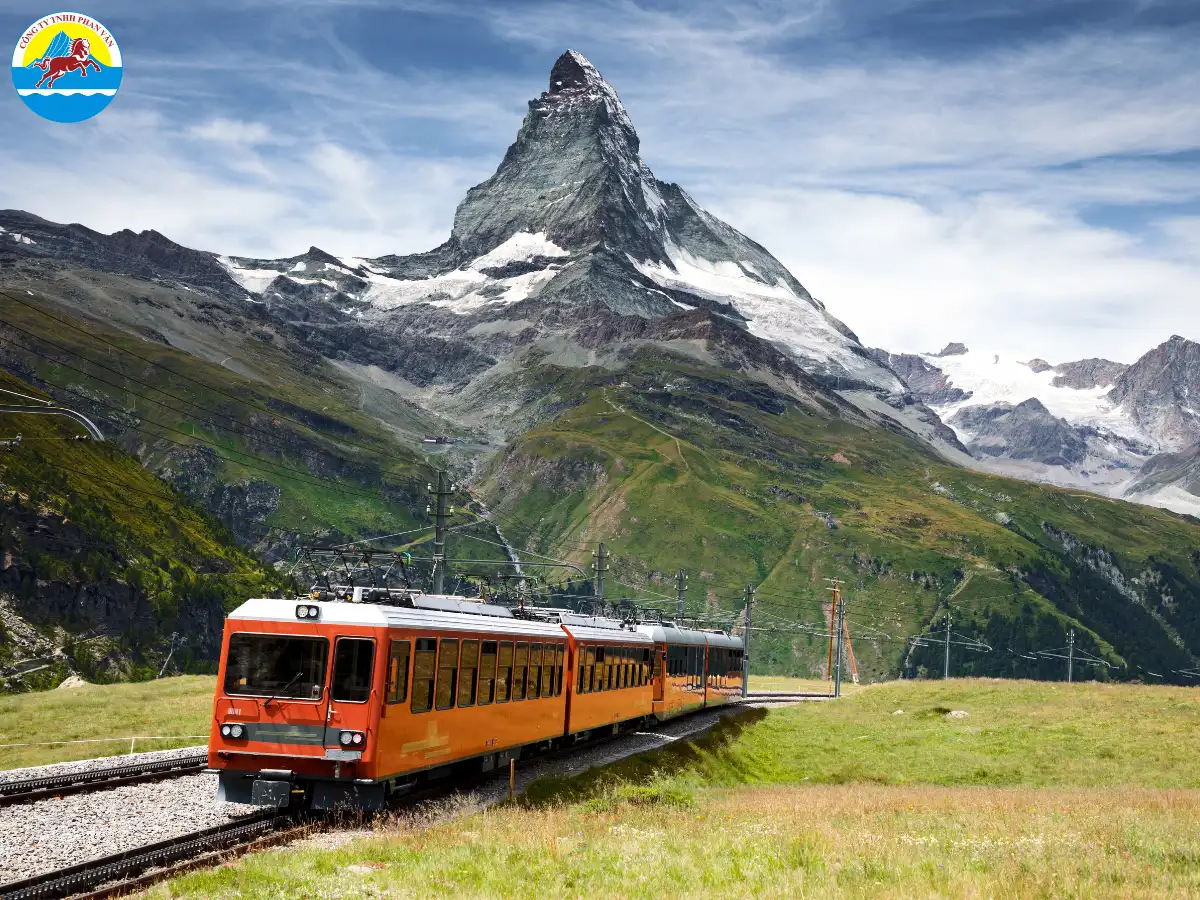 Du khách có nhiều cách để di chuyển đến Nga Mi Sơn