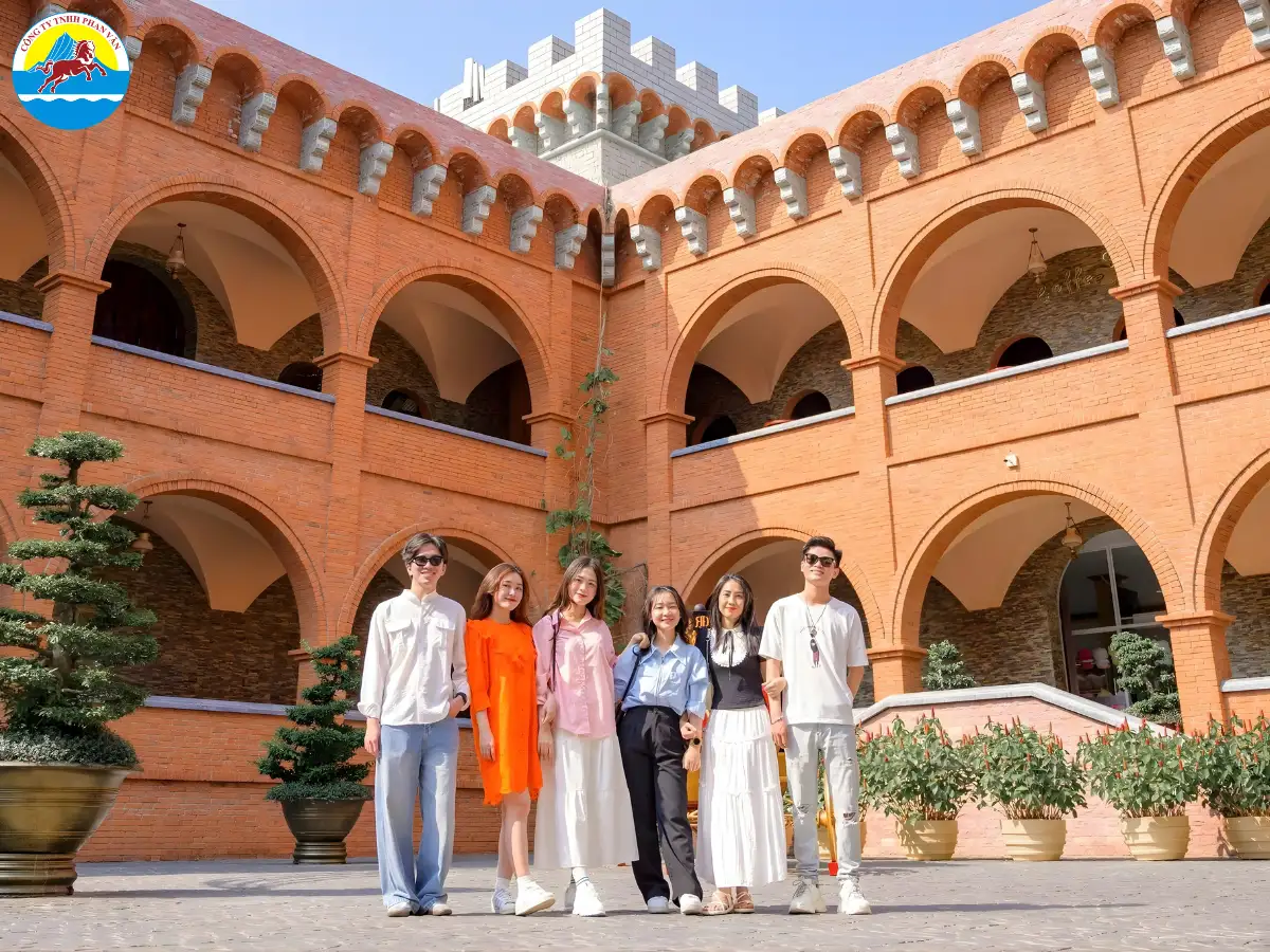 Lâu Đài Rượu Vang