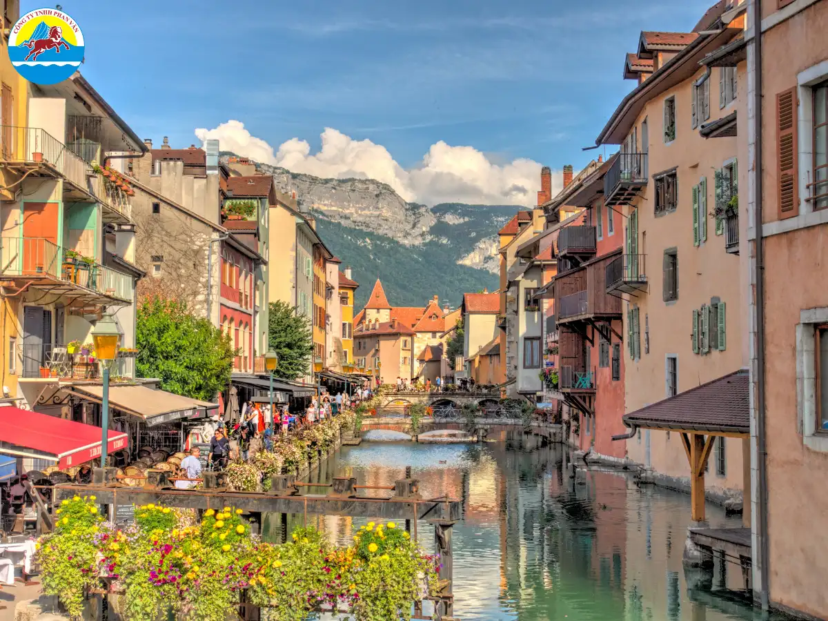 Đi tour trọn gói mang lại sự tiện lợi rõ rệt với những ai lần đầu đặt chân đến châu Âu