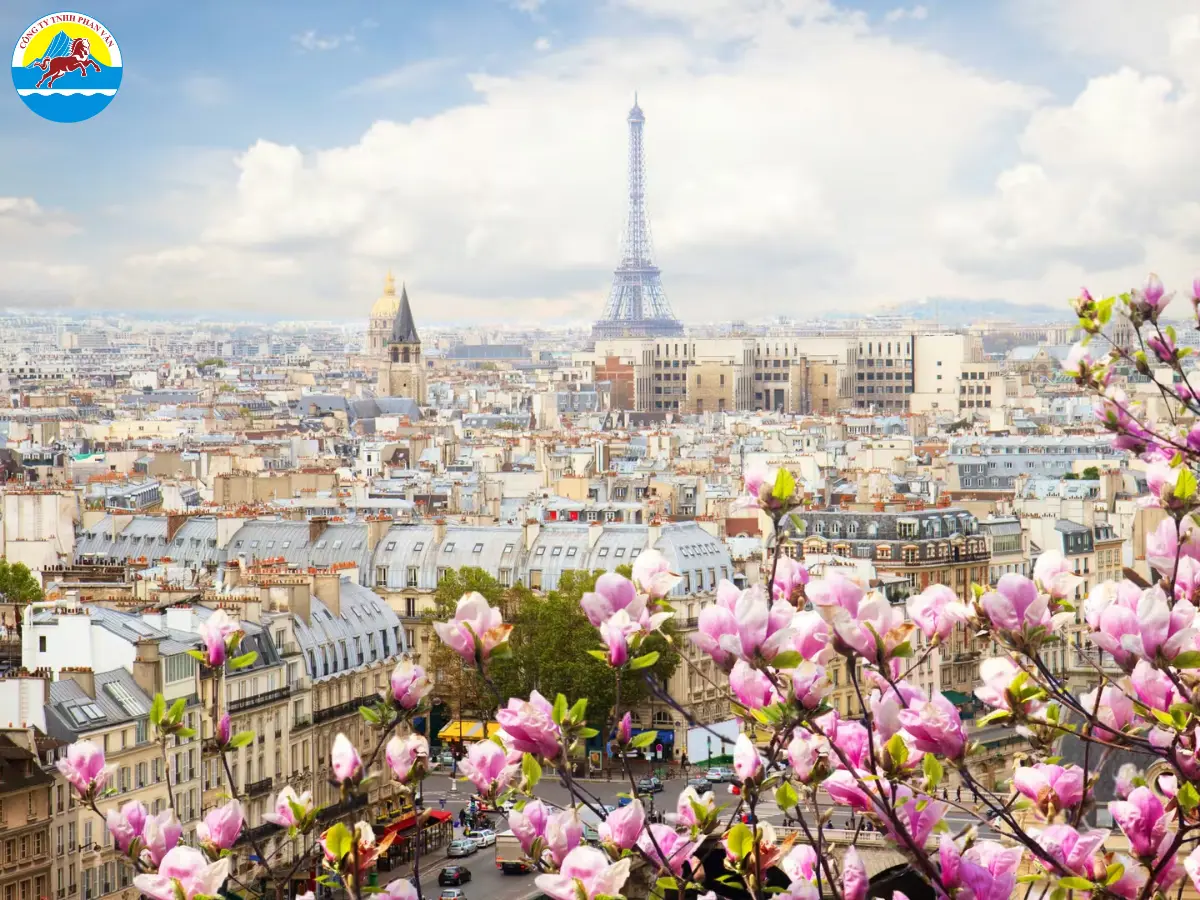 Khoảng thời gian từ giữa tháng 3 đến giữa tháng 6 đánh dấu mùa xuân trên đất Pháp