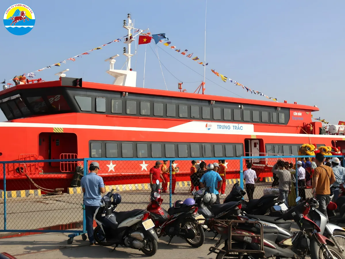 Tàu cao tốc hiện đại