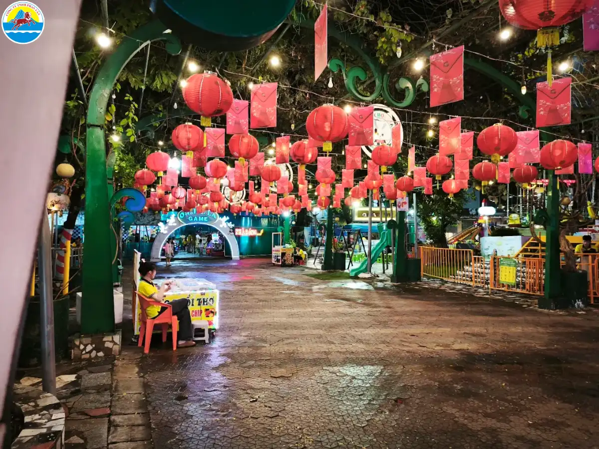 du lịch quận 10​