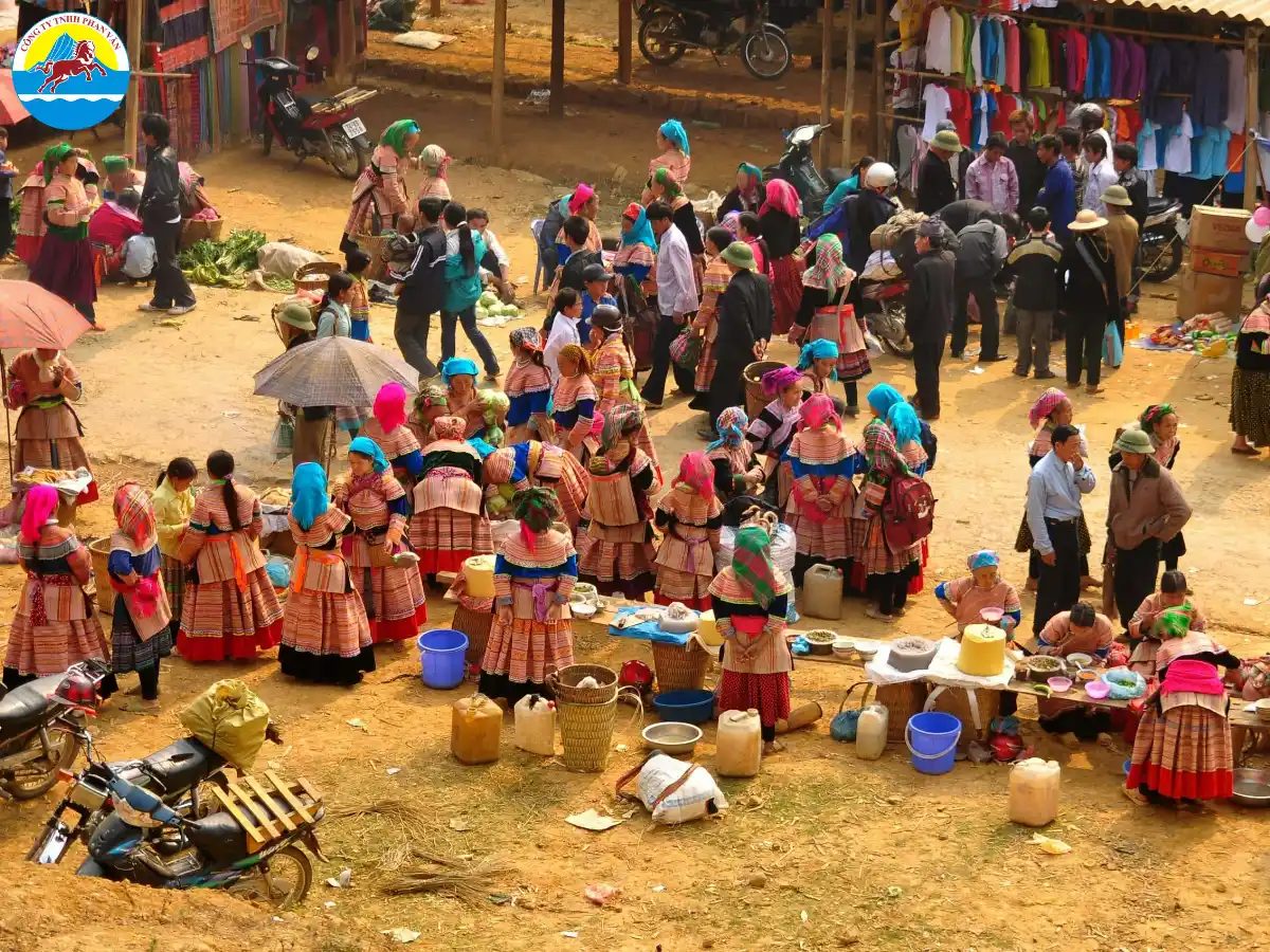 Chợ phiên Quản Bạ