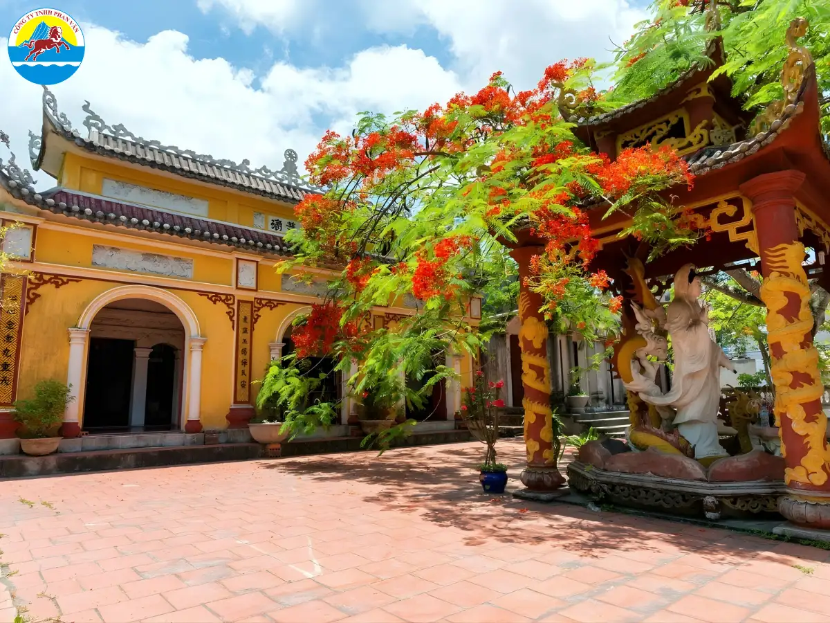 Cụm Di tích Đình - Chùa - Miếu - Nghè Quan Lạn