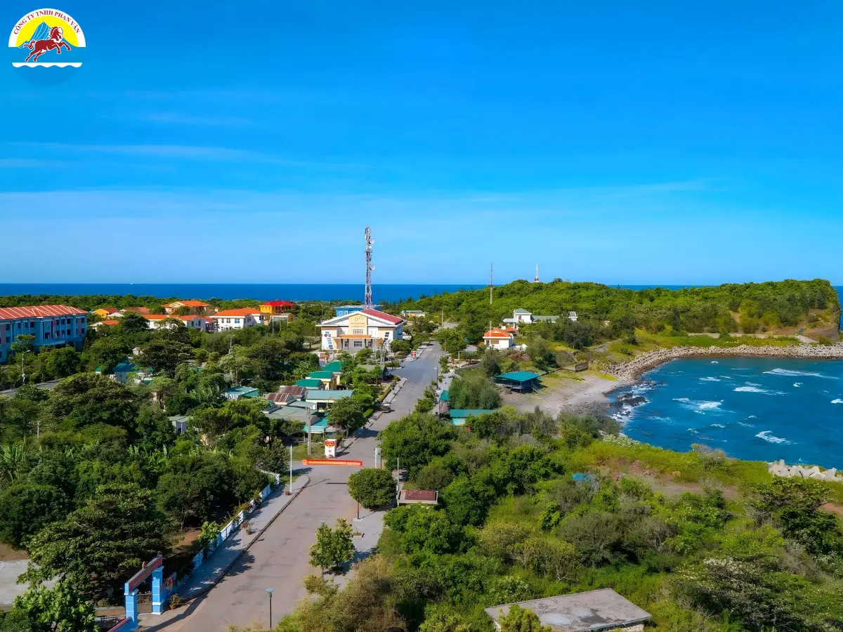 Du khách cần mang theo CCCD để đến đảo Cồn Cỏ