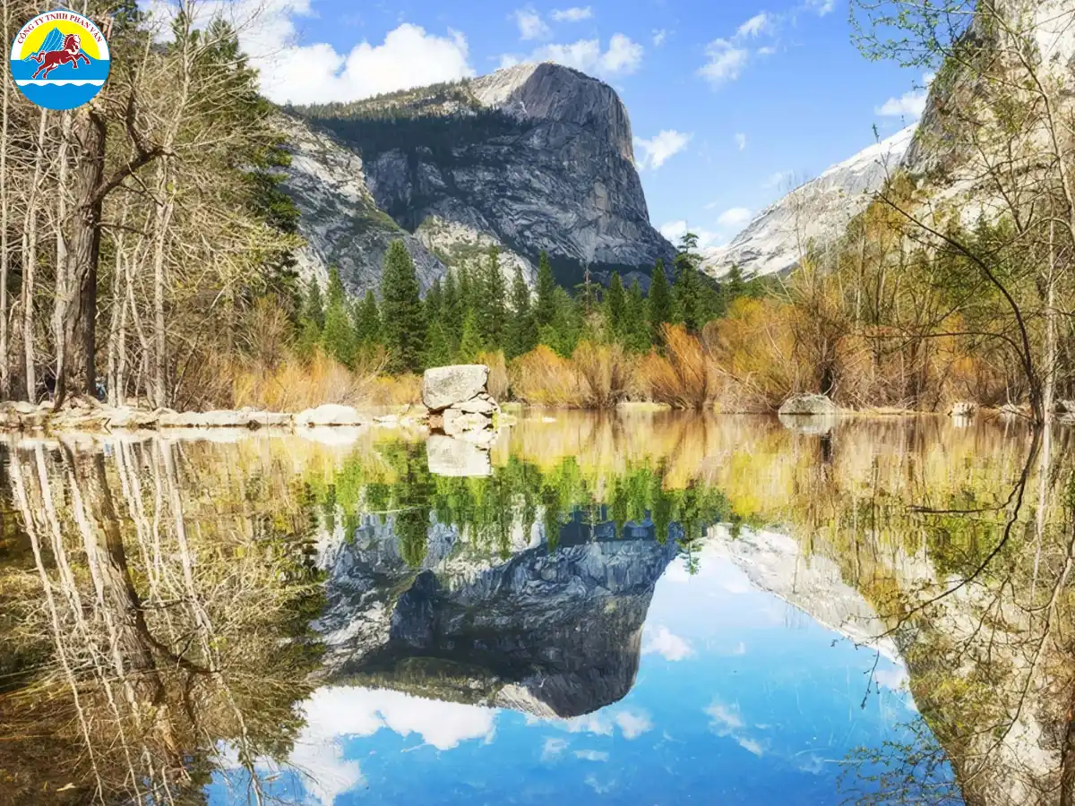 Mirror Lakes