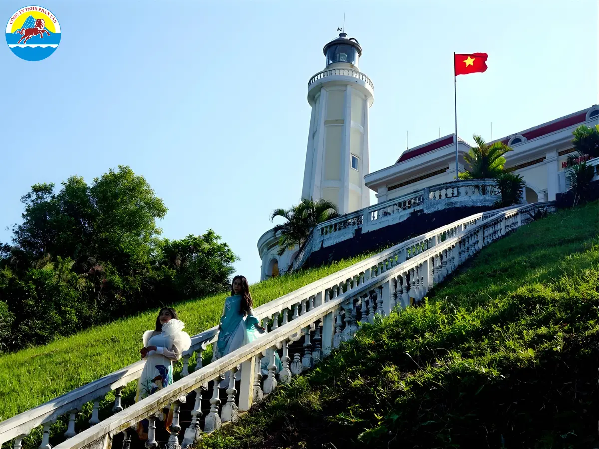 Đón bình minh nơi địa đầu tổ quốc