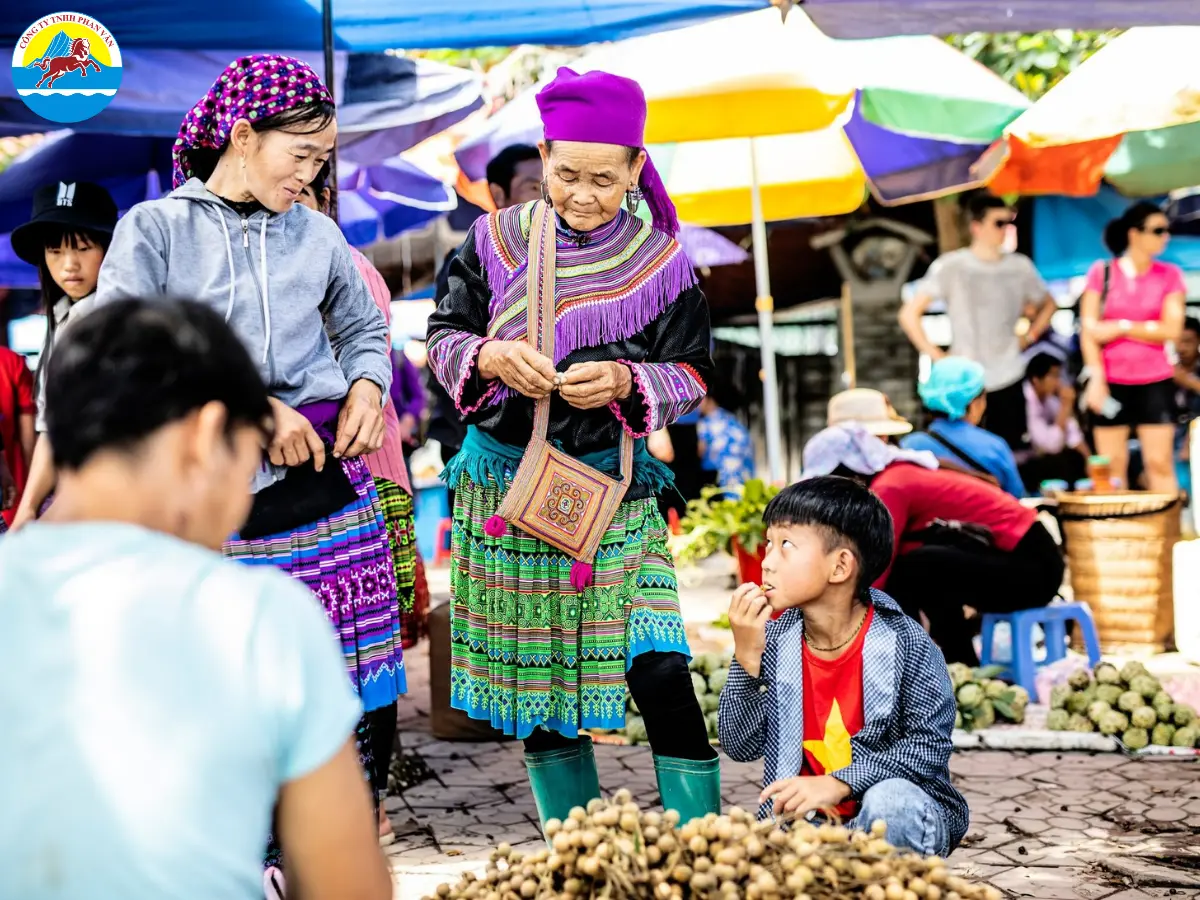 Chợ phiên Tết Sapa
