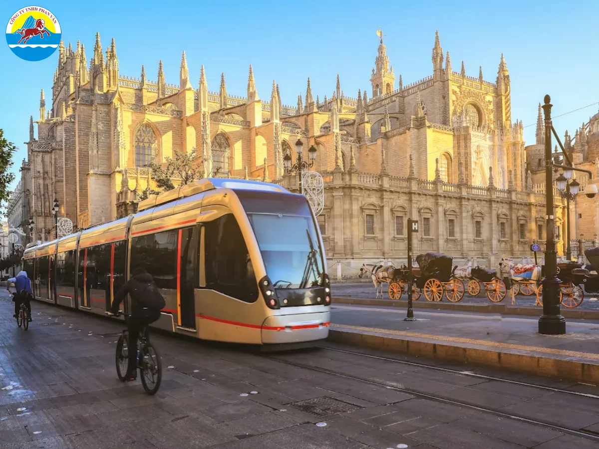 Seville sở hữu hệ thống giao thông công cộng hiệu quả