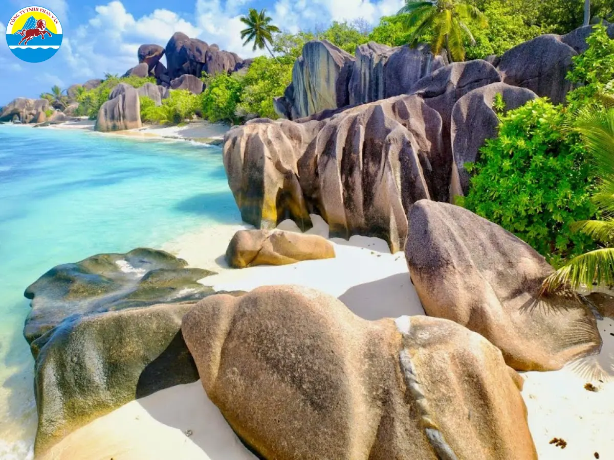 Bãi biển Anse Source d'Argent