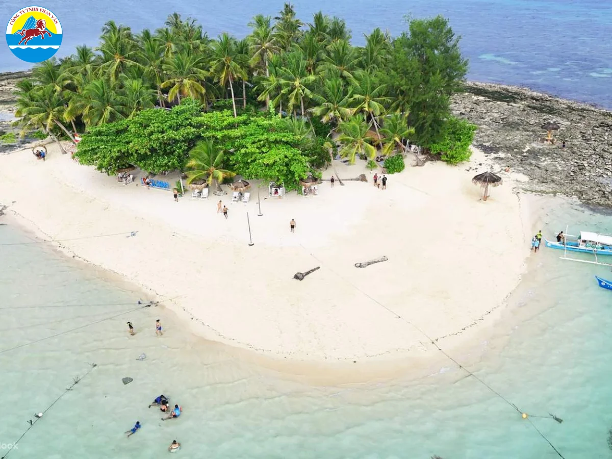 Các tháng 4 - 5 và 11 - 12 là giai đoạn lý tưởng để đi đến Siargao