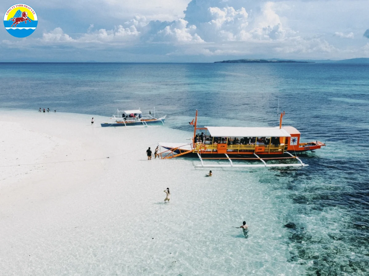 Đi phà từ Cảng Surigao đến cảng Dapa ở Siargao