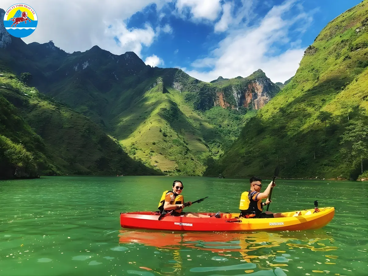 Chèo thuyền Kayak