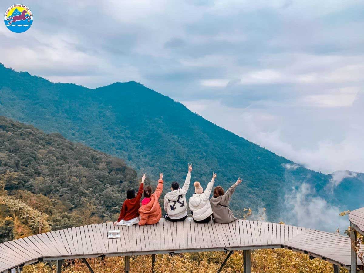 Tháng 11 là mùa săn mây Tam Đảo đẹp nhất trong năm