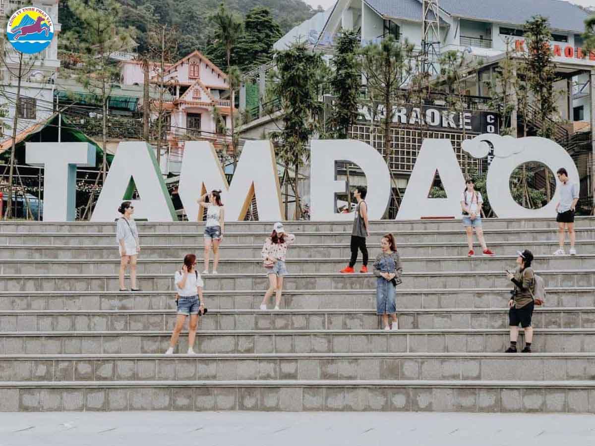 Đừng quên lựa chọn trang phục phù hợp khi đến Tam đảo vào tháng 11