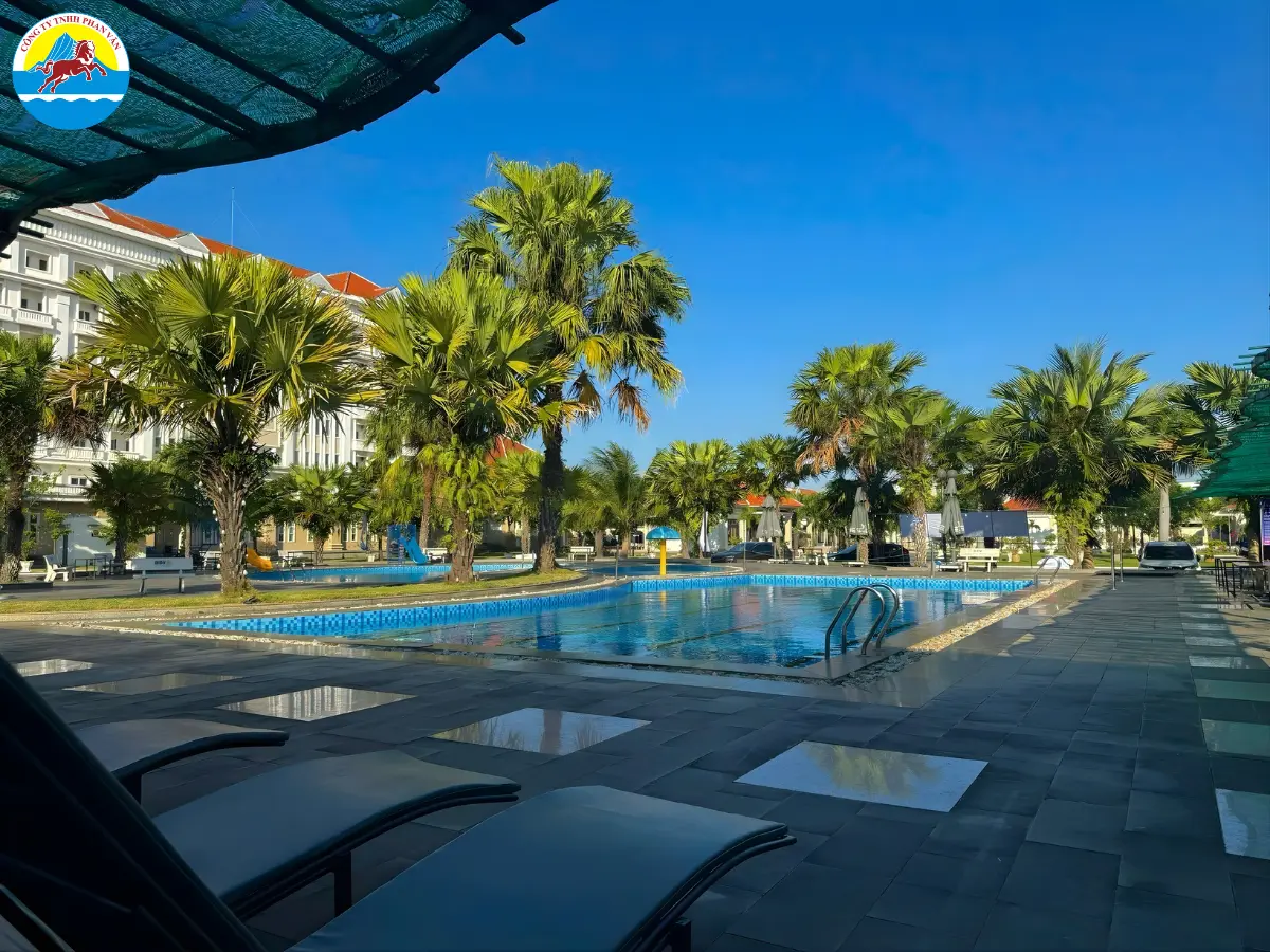 Công viên ven sông Bàn Thạch