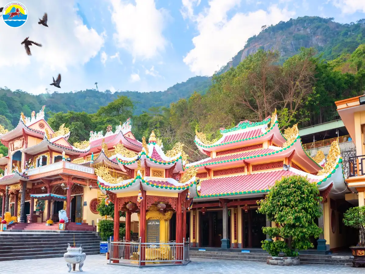 du lịch tây ninh 1 ngày​