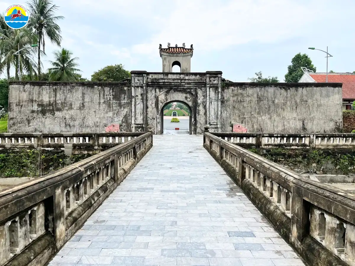 du lịch thành cổ quảng trị​