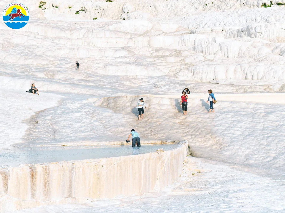 Tắm suối nước nóng và tham quan Phế tích Cổ đại
