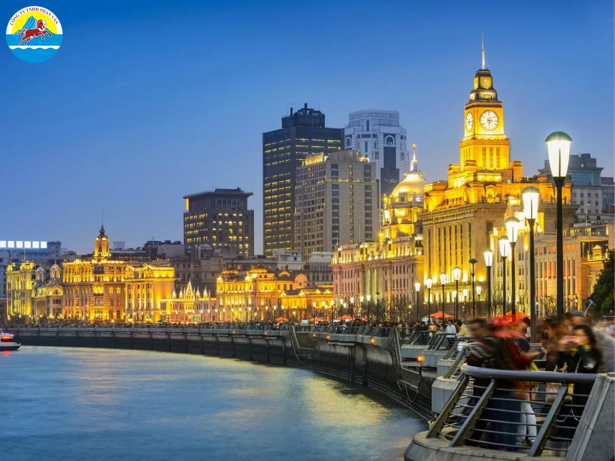 Bến Thượng Hải – cổ điển và hiện đại, ngắm đèn về đêm trên sông Hoàng Phố